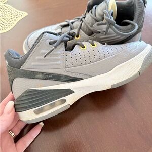 Nike Kids' Jordan Max Aura 5